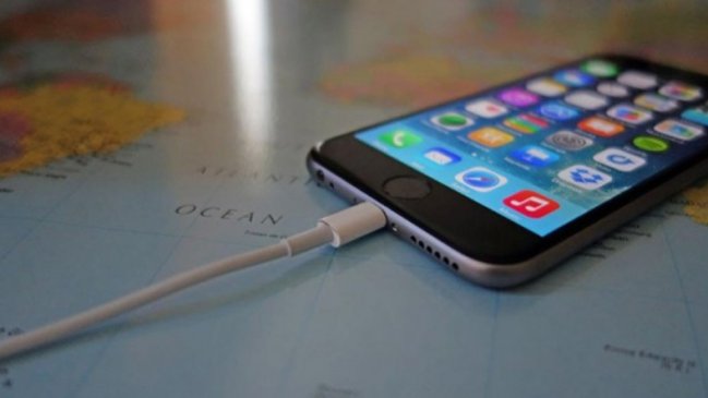 Joven se quemó el cuello mientras cargaba su teléfono