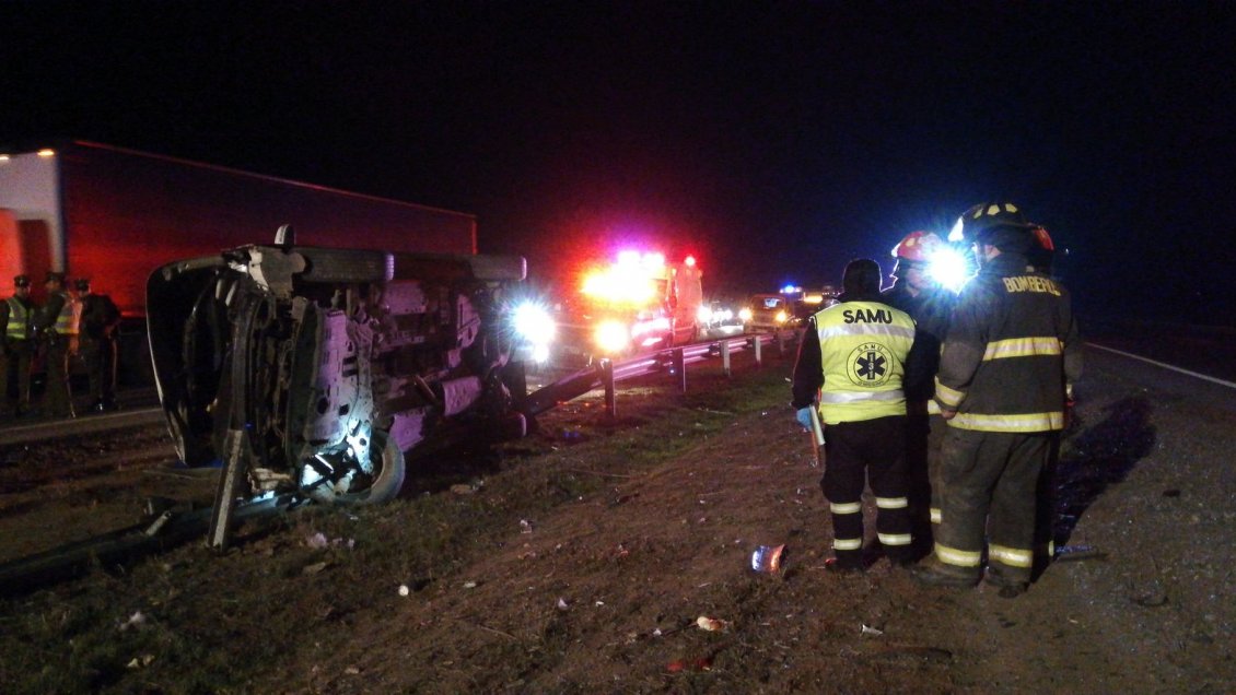 Graneros: Dos personas fallecidas deja accidente de tránsito en Ruta 5 Sur