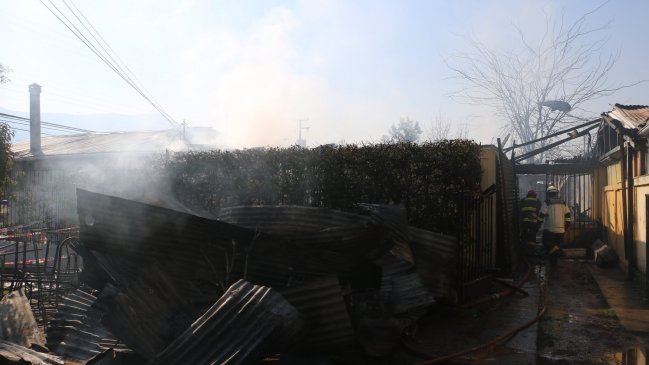 Incendio afectó a siete inmuebles en San Fernando