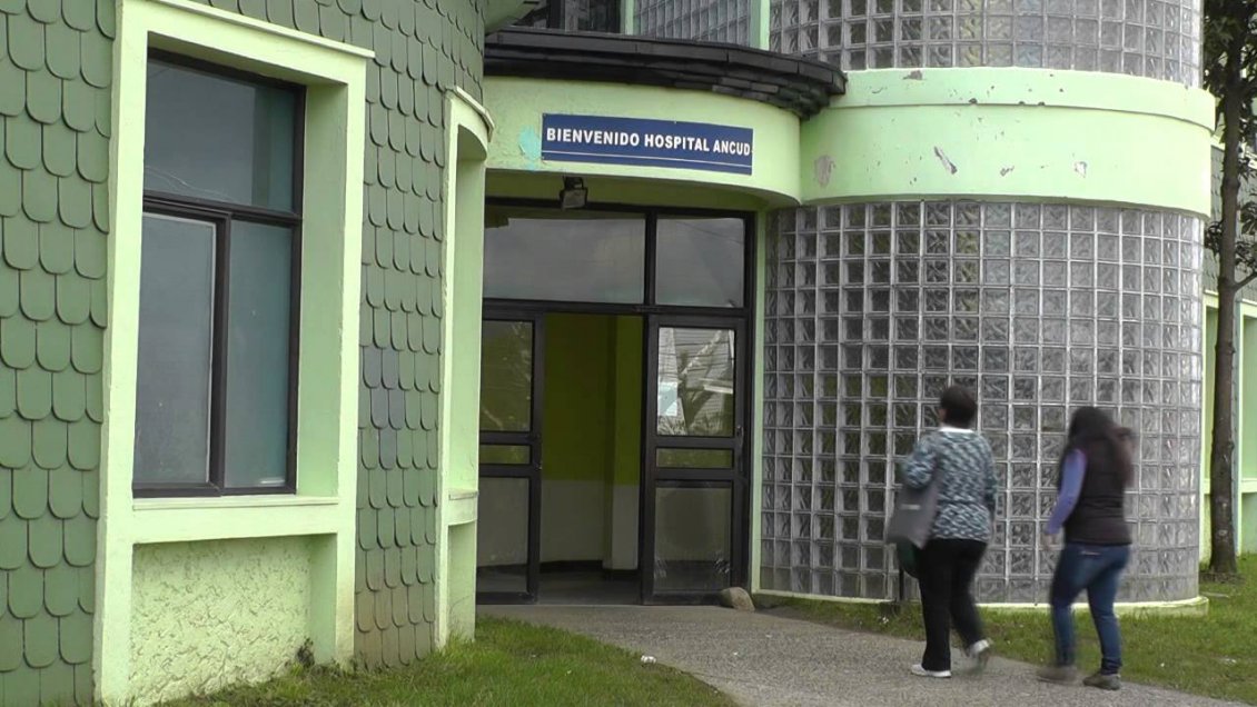 En estado grave permanece joven apuñalado por su pareja en Ancud