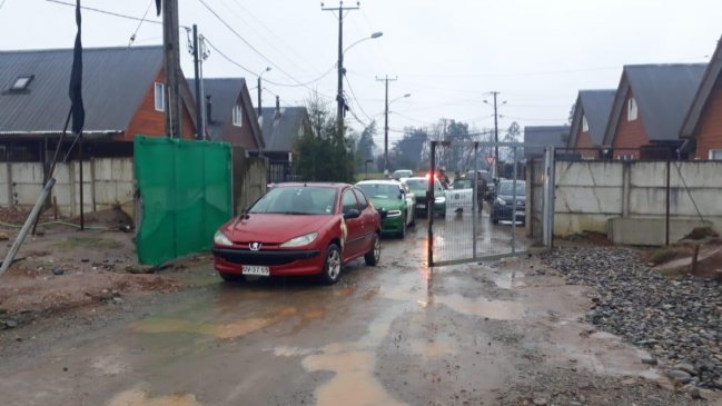 Detienen a dos hombres por el robo de un vehículo desde un Supermercado en Valdivia