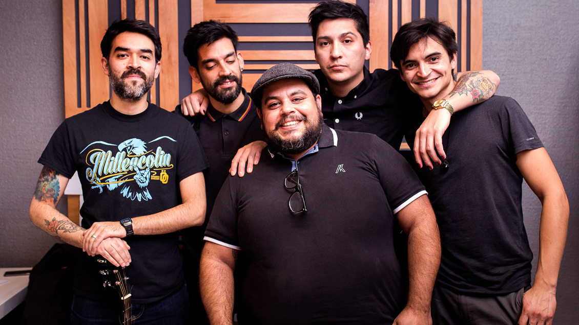 Johnny Olas presenta en vivo su nuevo EP 