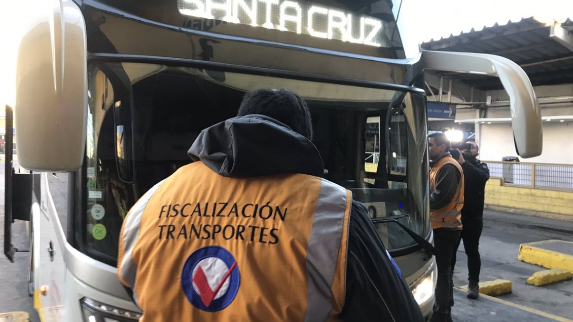 Unas 500 mil personas saldrán de Santiago desde terminales de buses por el interferiado