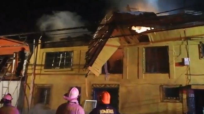 Incendio en La Cisterna devastó casona donde vivía una decena de familias