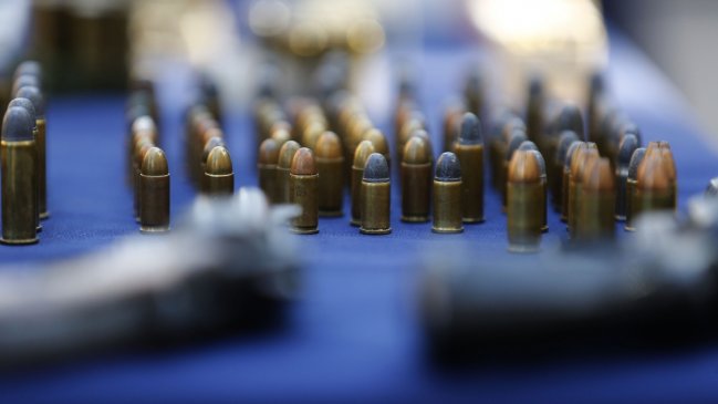 Gobierno pide avanzar en cambios a Ley de Armas tras amenaza de tiroteo en Instituto Nacional