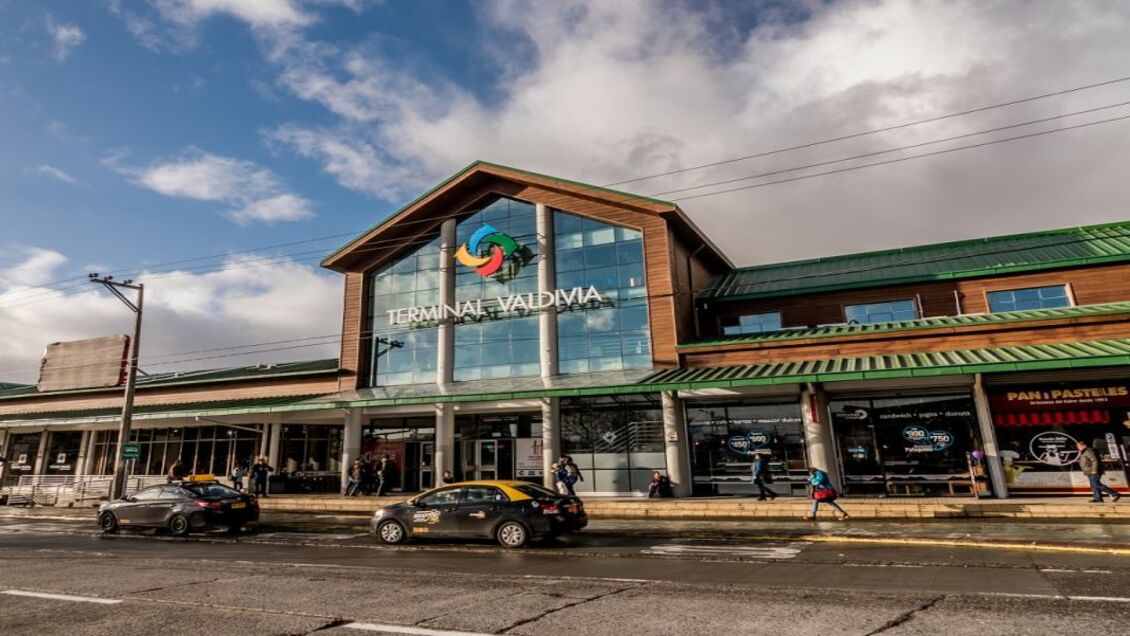 Conductor de bus fue detenido por estar bajo la influencia del alcohol en terminal de Valdivia