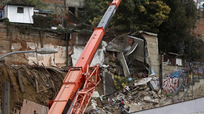 Gobierno: Se demolerán las viviendas de Valparaíso que representen riesgo