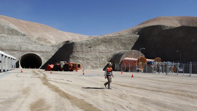 Cuatro trabajadores resultaron quemados por polvo metalúrgico en Chuquicamata