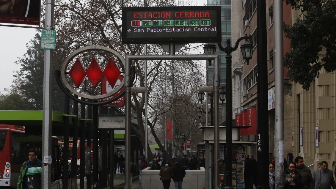 Metro no supera sus problemas y mantuvo servicio con retraso en Línea 1