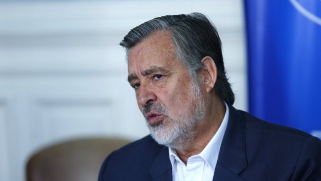 Guillier: La derecha ha hecho un mal gobierno