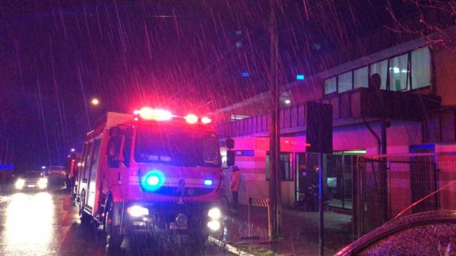 Alarma de incendio en centro de menores moviliza a Bomberos en Valdivia