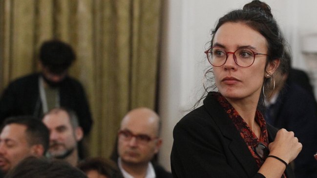 Jornada laboral: Vallejo fustigó gradualidad de ocho años en proyecto del Gobierno