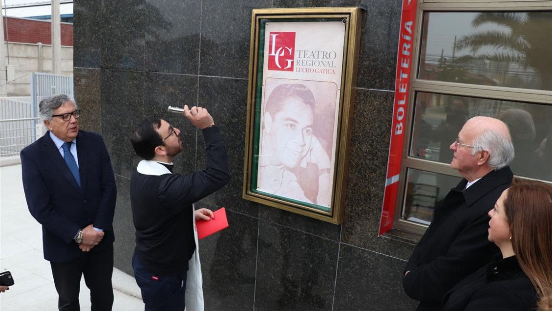 Rancagua: Teatro Regional Lucho Gatica oficializó su nombre