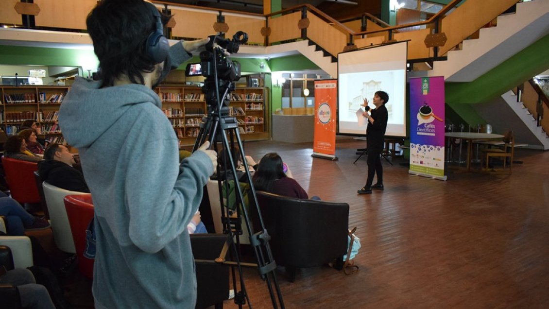 Nuevo café científico de Concepción abordará la contaminación de los océanos
