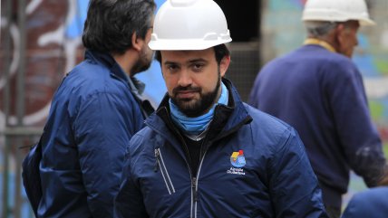   Sharp pide mil millones de dólares para reparar 4.000 casas en Valparaíso 