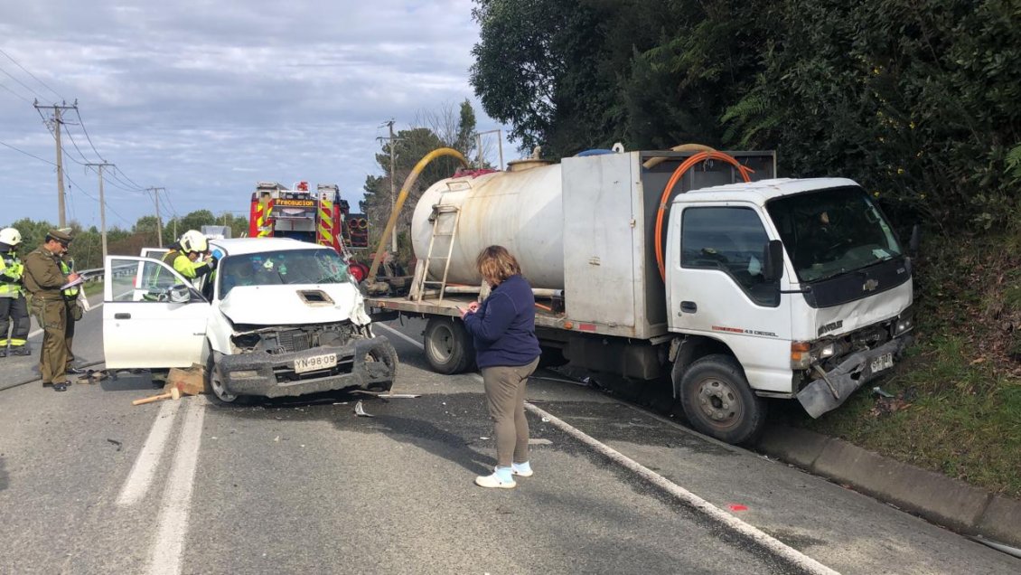 Dos lesionados dejó colisión en la ruta costera Puerto Montt-Calbuco