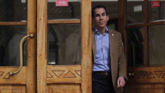 Alcalde Alessandri recibe al Centro de Estudiantes del Instituto Nacional