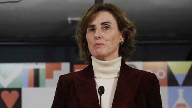Oposición confirmó que presentará acusación constitucional contra ministra Cubillos