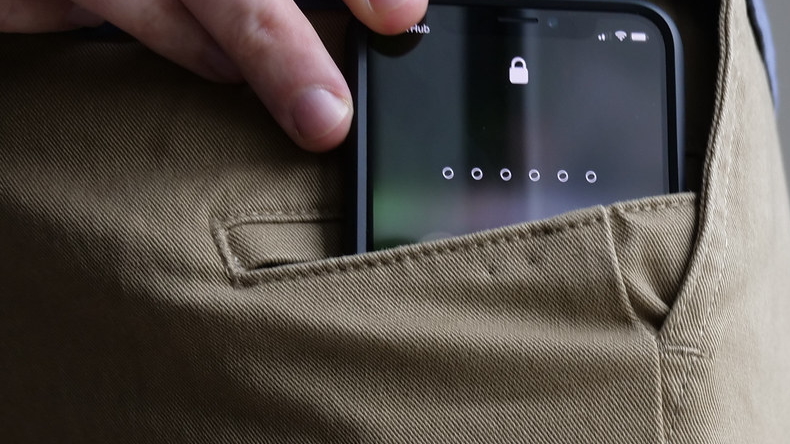 Detienen a sujeto que se robó un celular de un juzgado de Garantía