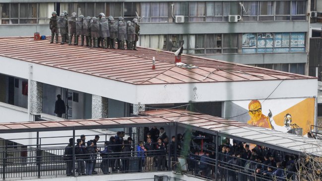 Alumnos del Instituto Nacional y Municipalidad de Santiago anunciaron acuerdos