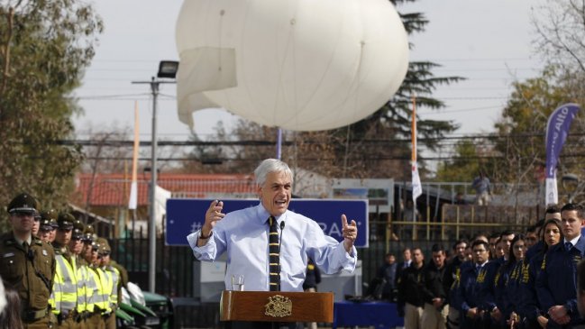 Piñera en Puente Alto: Instalan globo de televigilancia en centro de la comuna