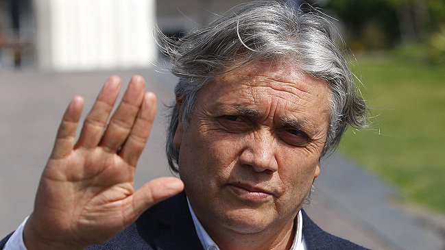 Concepción: Senador Navarro se querelló por noticias falsas en redes sociales