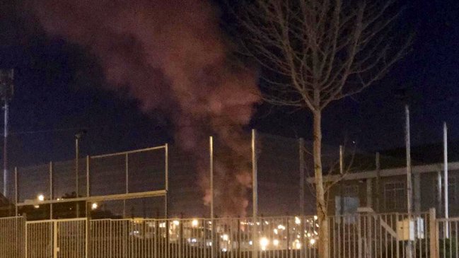 Incendio afectó a una casa en cerro Placeres de Valparaíso