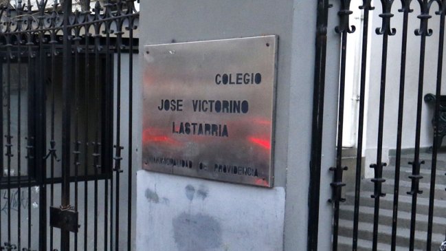 Pelea entre alumnos del Liceo Lastarria terminó con estudiante apuñalado