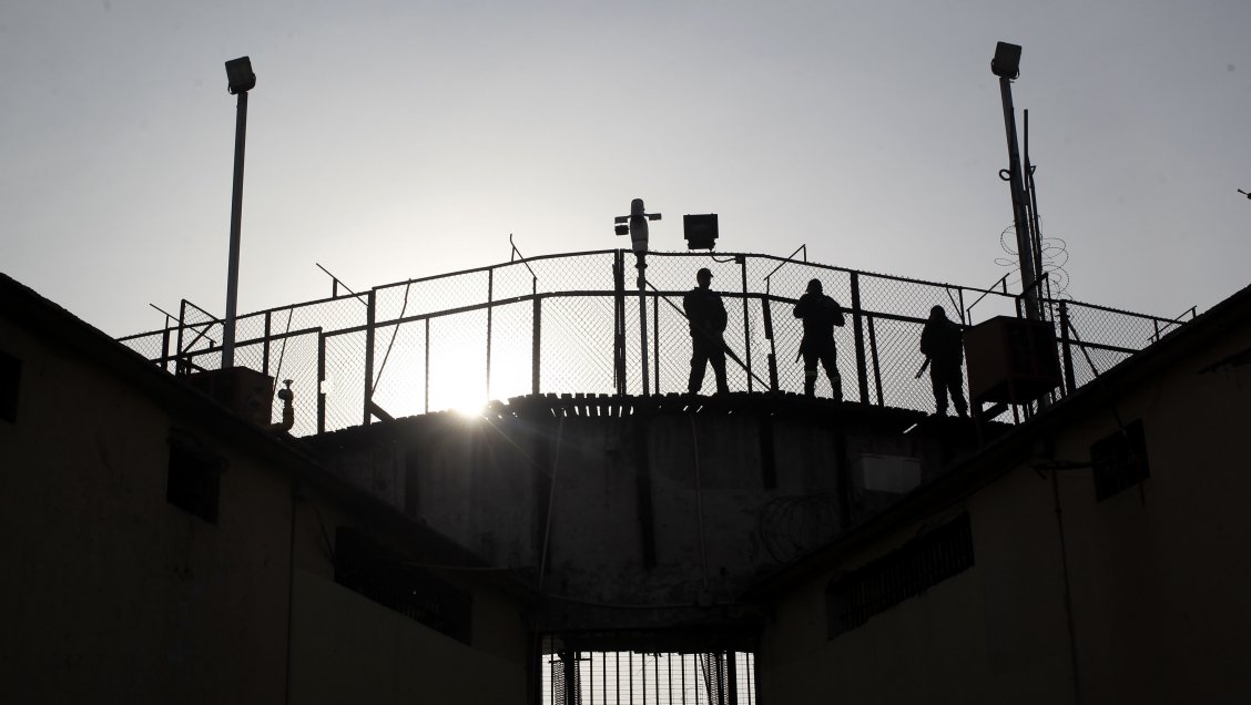 Dos mujeres fueron formalizadas por apuñalar a otra afuera de la cárcel de Quillota