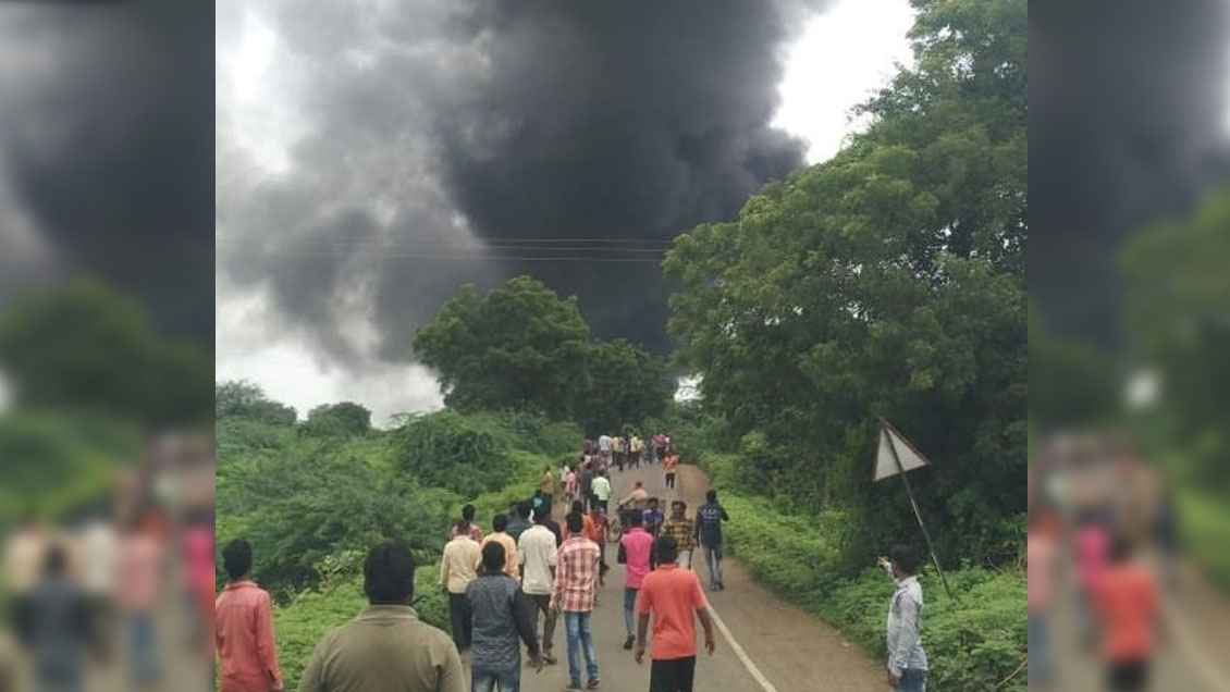 Al menos 12 muertos tras varias explosiones en una fábrica de químicos en India