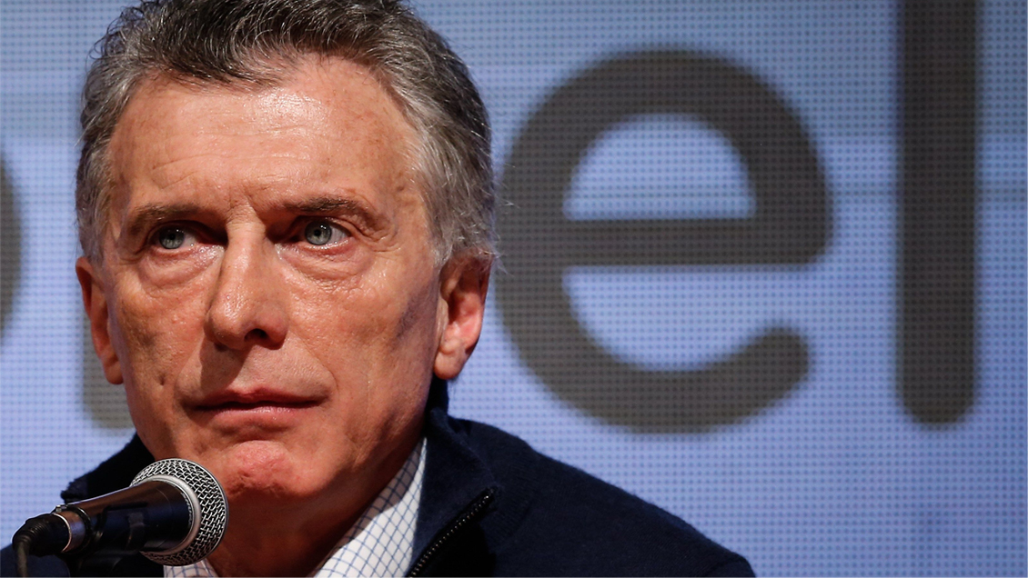 Argentina impone controles monetarios para intentar frenar la crisis