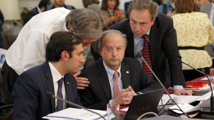  Monckeberg: Chile podría no jugar Copa América con proyecto de 40 Horas  