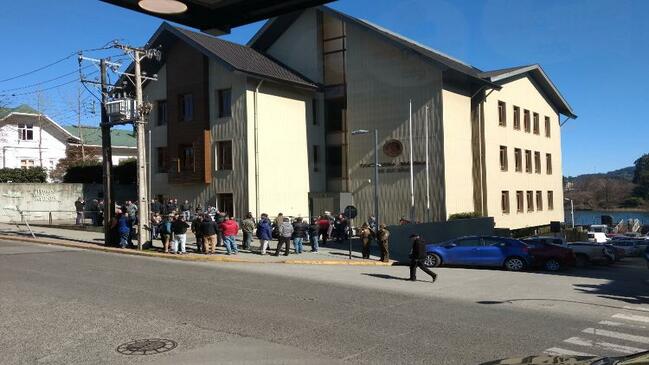 Controlaría autorizó que municipio de Valdivia contrate directamente empleados de seguridad