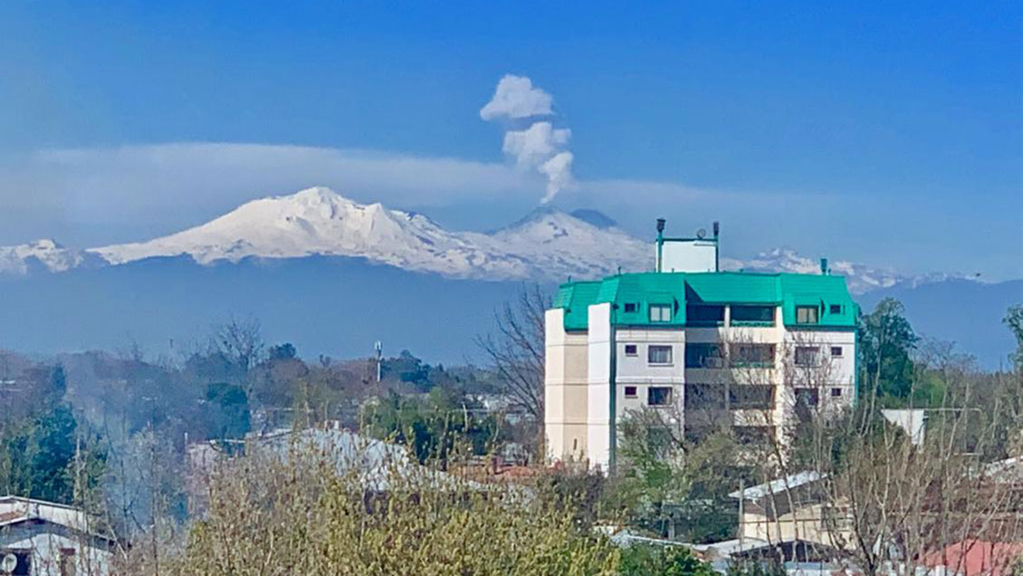 Volcán Nevados de Chillán registró dos explosiones y mostró columna de 2 kilómetros de altura
