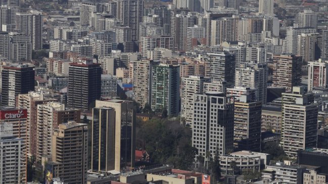 Estudio revela que chilenos atribuyen la mayor parte de su felicidad al hogar