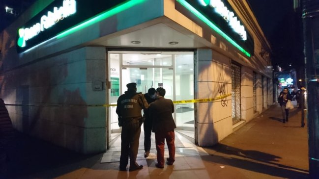 Ladrón solitario robó banco en San Miguel: Botín se calcula en hasta 240 millones