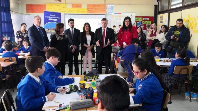 Invitan a niños a participar en concurso de pintura COP 25 en Punta Arenas