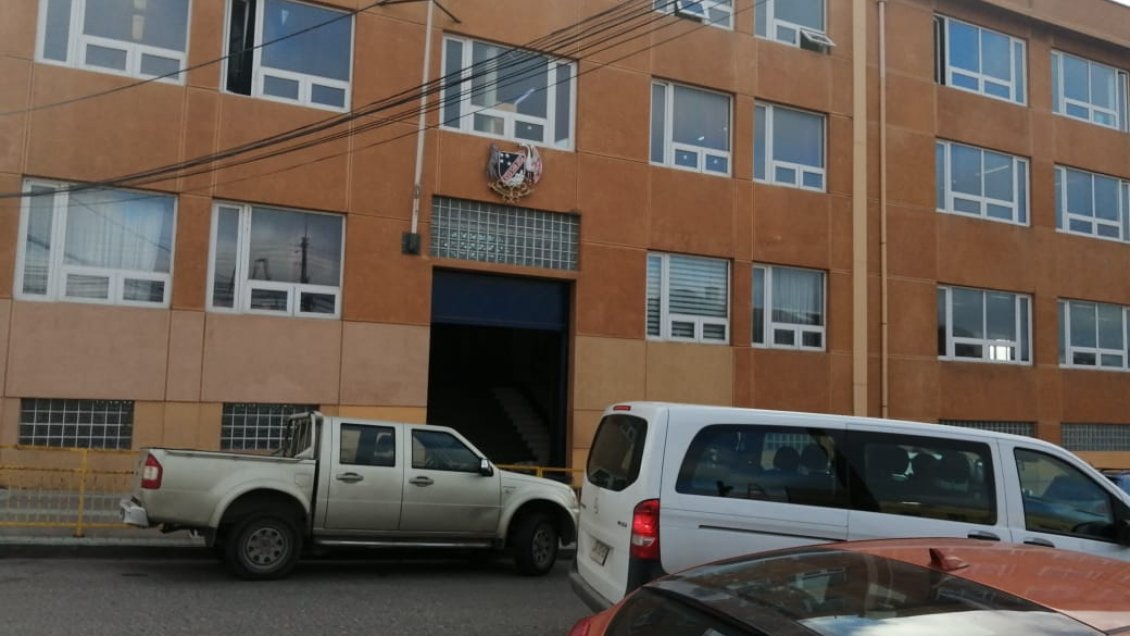 Desconocidos dañaron varios edificios del centro de Punta Arenas