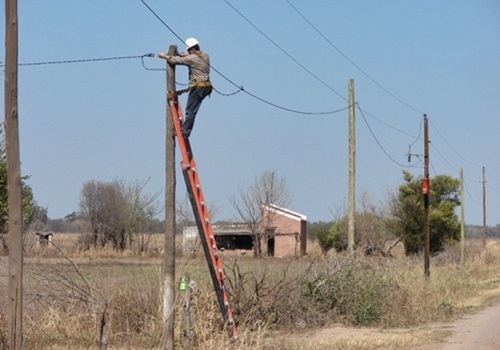 Comunidades mapuche de Quepe denunciaron a Frontel por instalar postes en sus terrenos