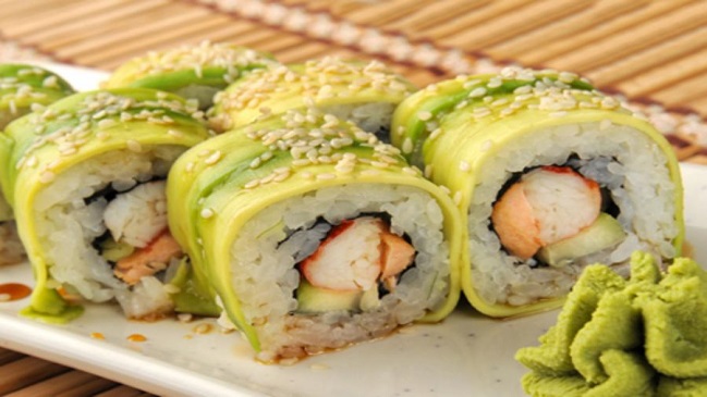 Abren sumario contra local de sushi de San Pedro de La Paz por brote de enfermedad alimentaria