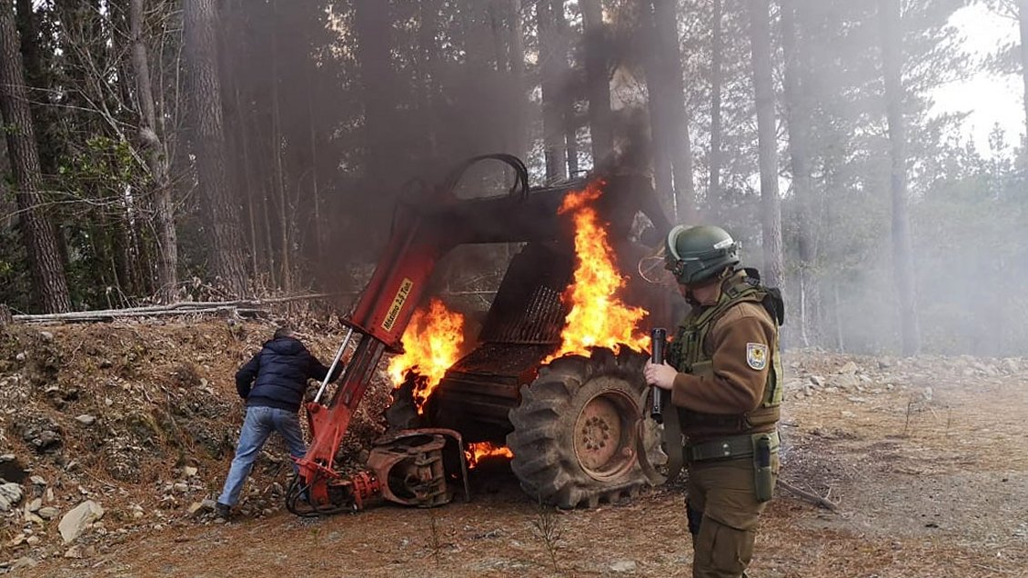Intendente del Biobío interpondrá una querella tras ataques incendiarios