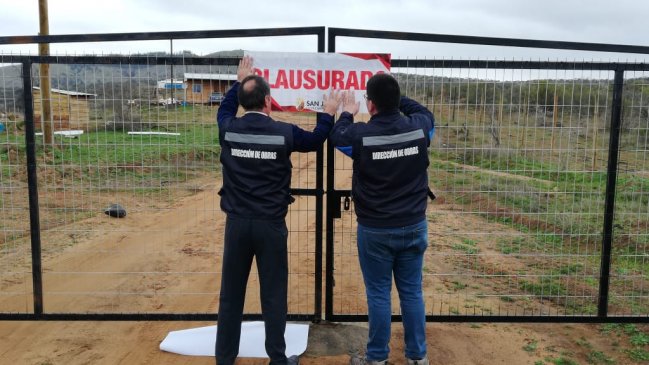 Dirección de Obras Municipales clausuró planta avícola ilegal en San Javier