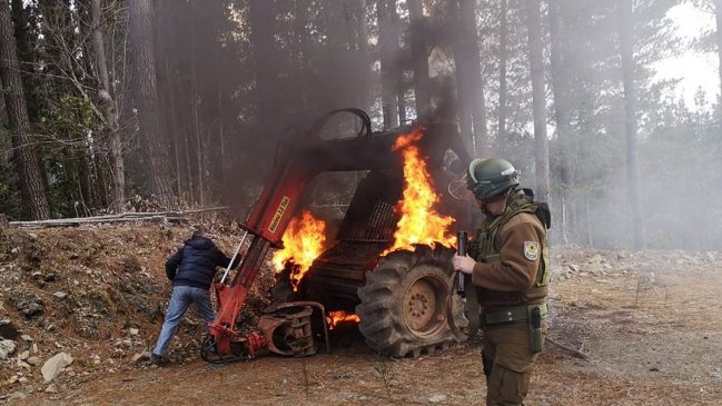 Intendente del Biobío interpondrá una querella tras ataques incendiarios