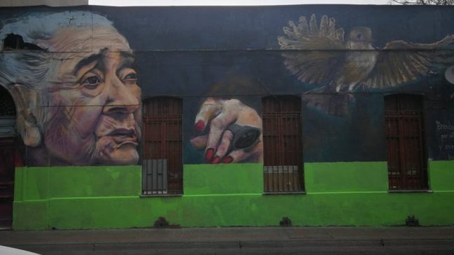 Mural de Ana González en Barrio Yungay amaneció semiborrado