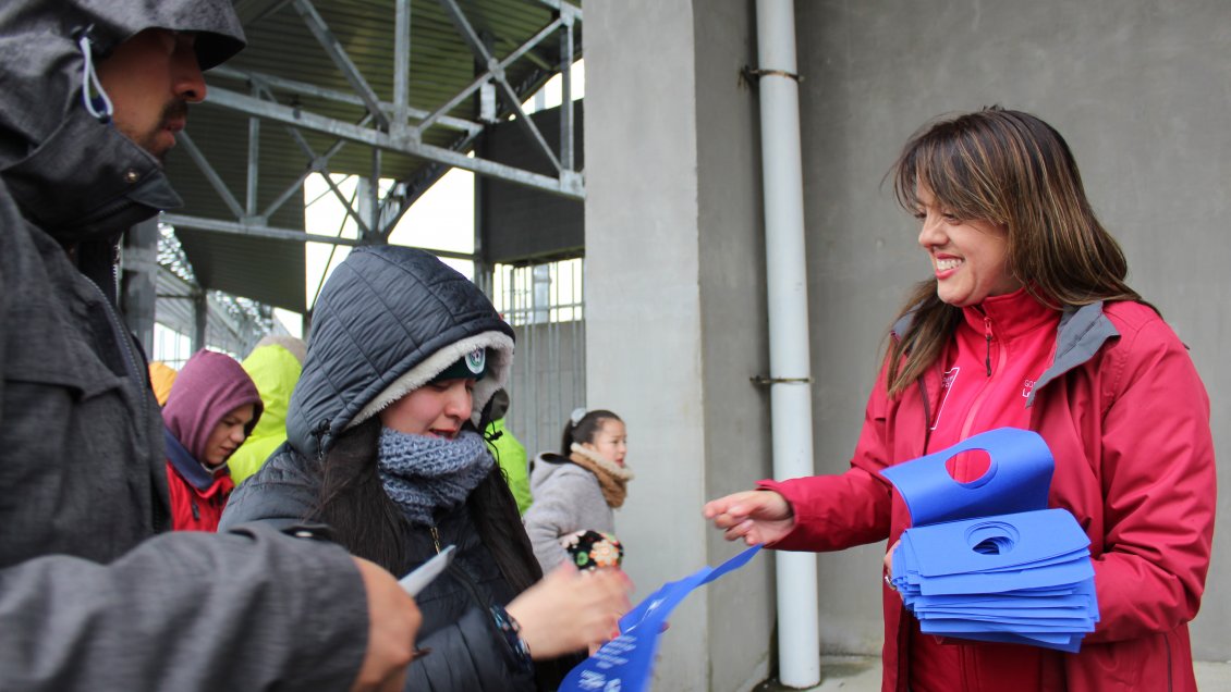 En estadio Chinquihue lanzaron campaña hazte cargo inserta en el marco de la COP25