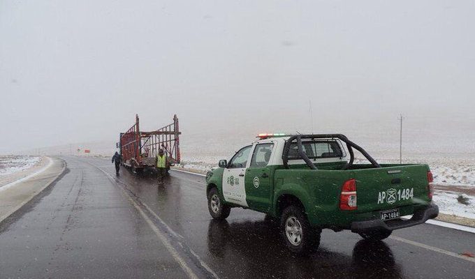 Tarapacá: Habilitan Ruta 15 CH tras presencia de nieve en la cordillera