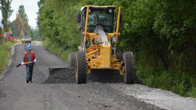 Los Lagos: Licitarán obras por 18 mil millones de pesos para mejorar rutas