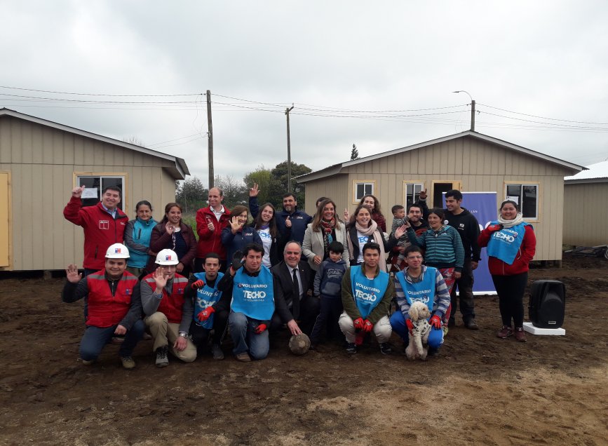 Chillán: Familias dejan campamento y se ubican en el primer barrio transitorio del país