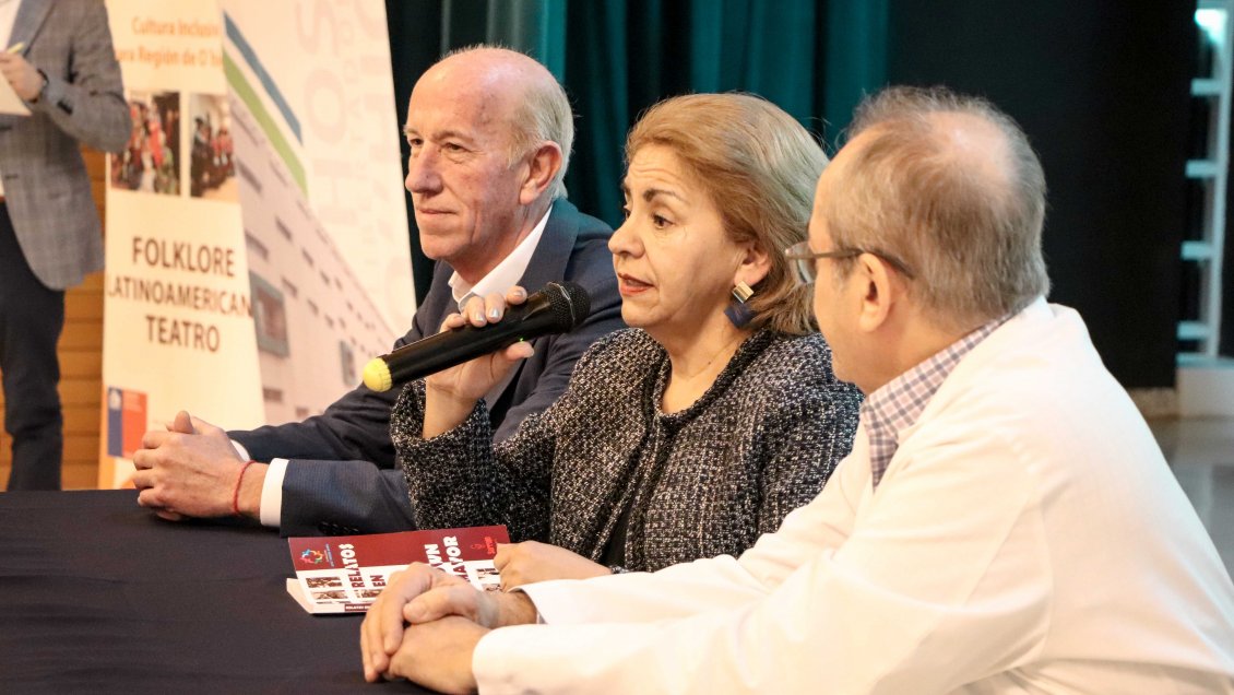 Lanzan libro que relata vivencias de familias que crecen junto a personas con Síndrome de Down