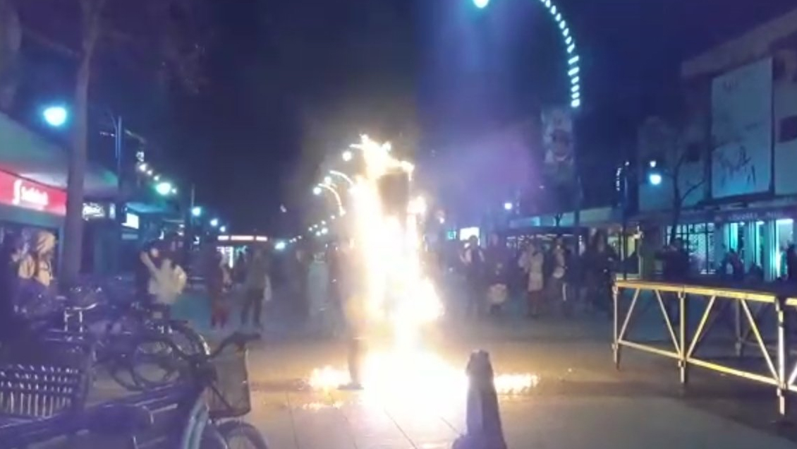 Ocho detenidos por quemar 